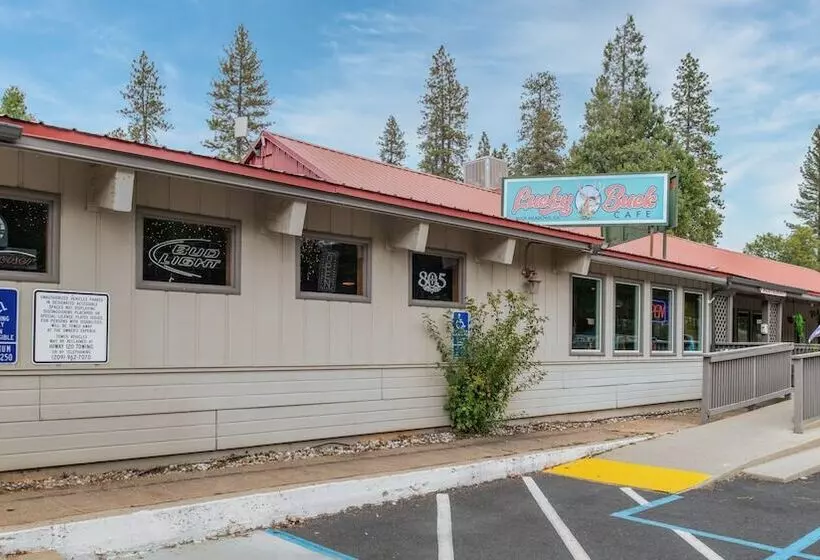 Motelli Buck Meadows Lodge