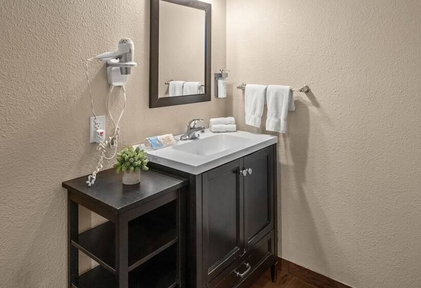 מוטל Buck Meadows Lodge