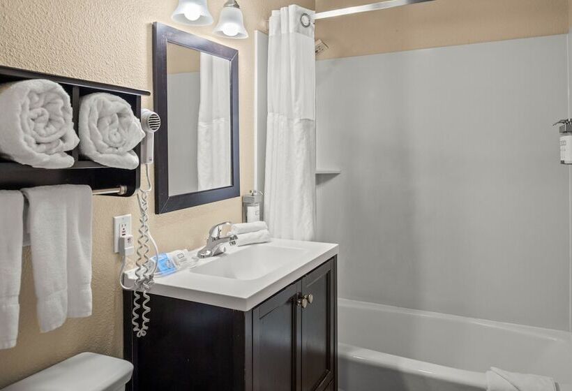 فندق على الطريق Buck Meadows Lodge