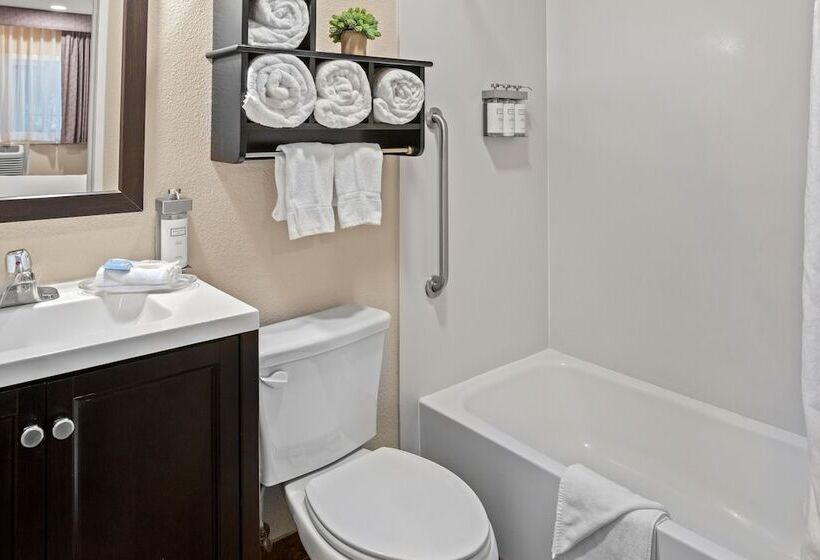 מוטל Buck Meadows Lodge