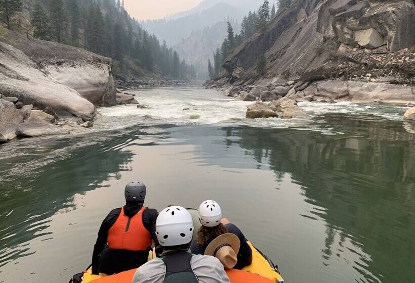 汽车旅馆 River S Fork Lodge