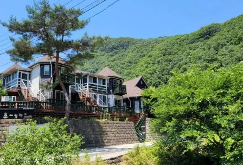 پانسیون Gapyeong Hue Island