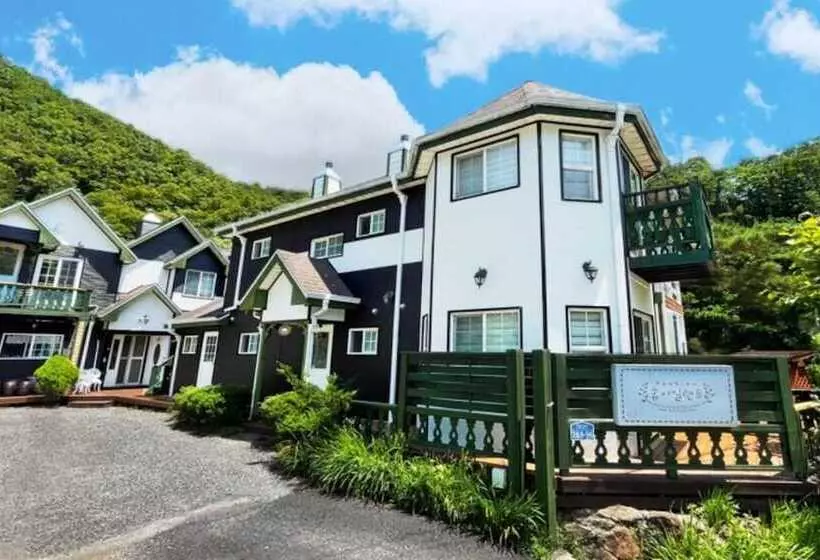پانسیون Gapyeong Hue Island