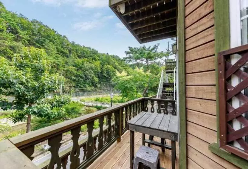 پانسیون Gapyeong Hue Island