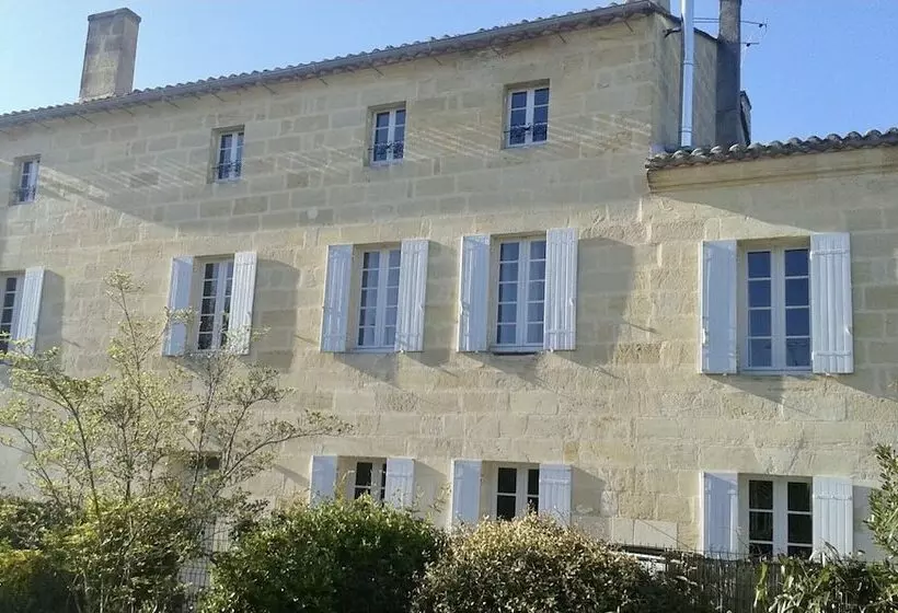 Majatalo Le Numéro 15