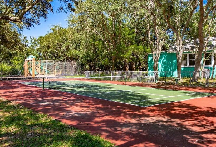 Tin Shed Revival Cabin