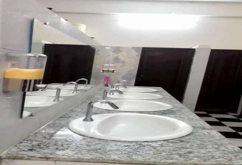 Abuzz Oxfordcaps Shimla   Hostel