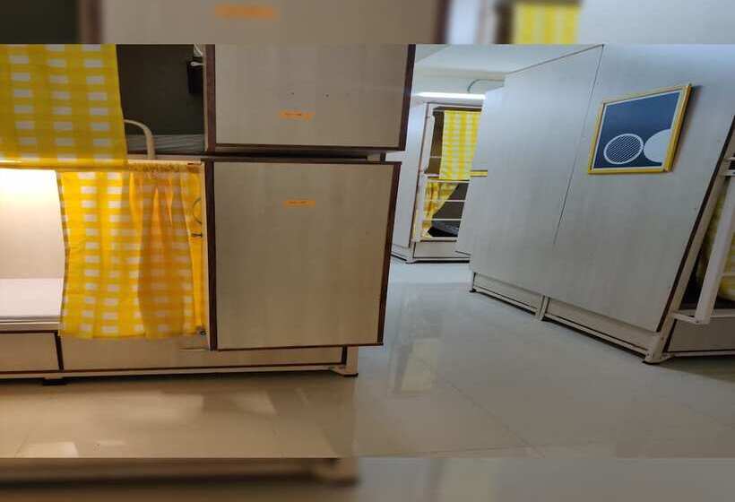 Abuzz Oxfordcaps Shimla   Hostel