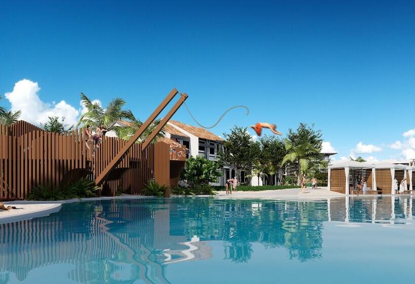 ユースホステル Evermore Orlando Resort