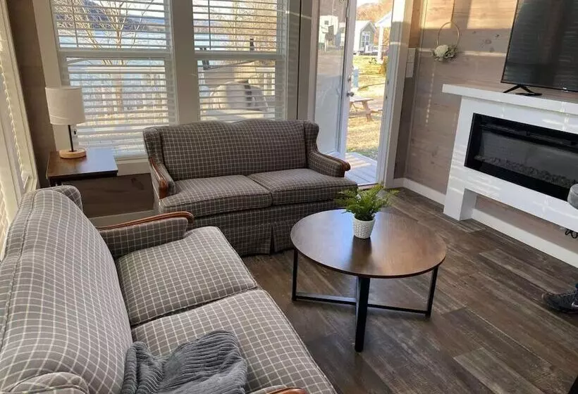 Hales Bar Marina And Resort