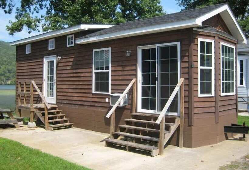 Hales Bar Marina And Resort