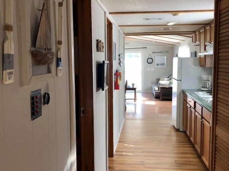 Hales Bar Marina And Resort