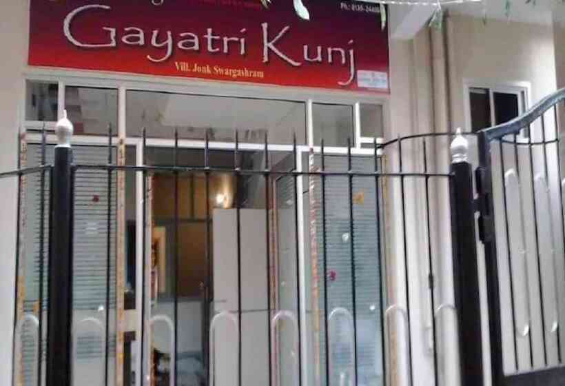 Szálloda Goroomgo Gayatri Kunj Rishikesh