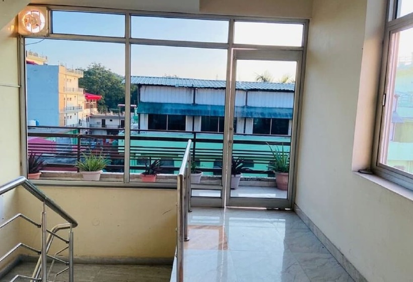 Szálloda Goroomgo Gayatri Kunj Rishikesh