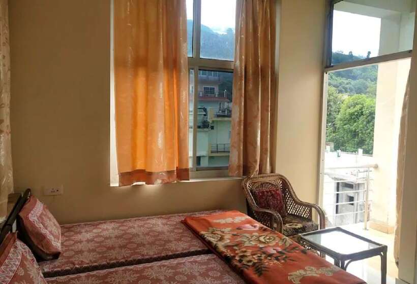 Szálloda Goroomgo Gayatri Kunj Rishikesh