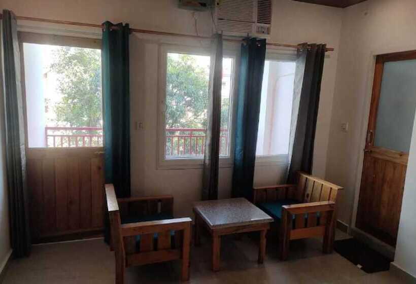 هتل Goroomgo Hill Hoppers Rishikesh