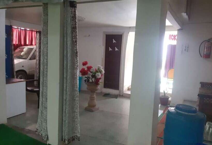 Hotel Goroomgo Sangita Paradise Nainital