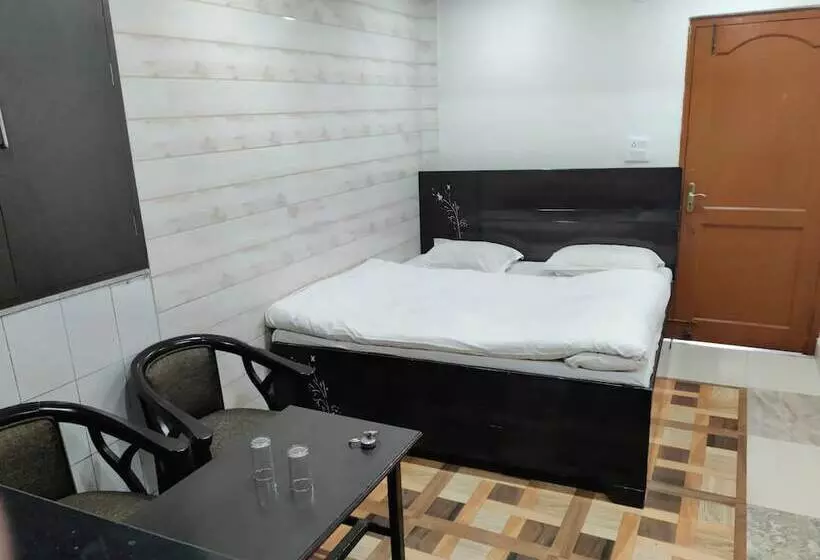 ホテル Goroomgo Sangita Paradise Nainital