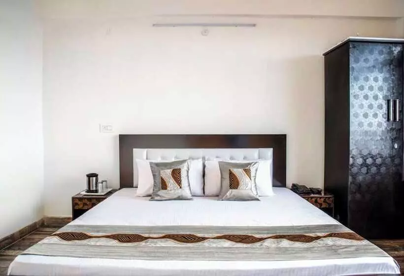 Hotelli Goroomgo Shimla Nature Ville