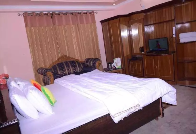 Hotelli Goroomgo Shimla Nature Ville