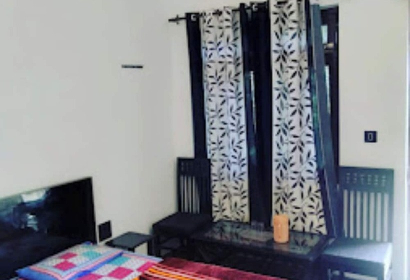 Hotelli Goroomgo Snow View Guest House Kausani