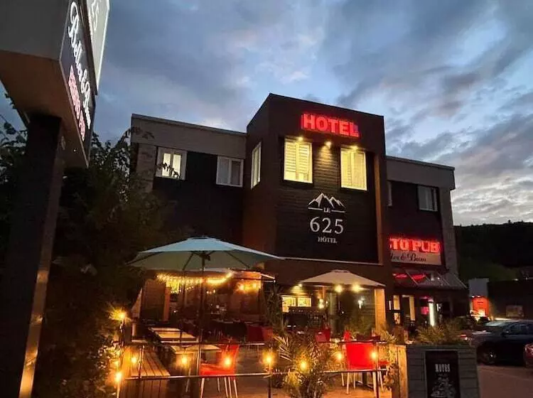 ホテル Hôtel Le 625
