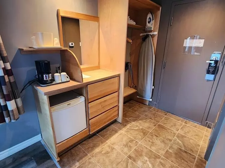 ホテル Hôtel Le 625