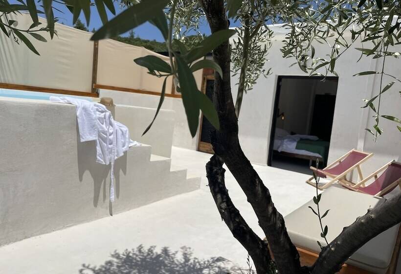 בית מלון כפרי Rustic Hill Private Pool Suites