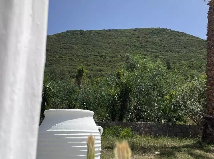 هتل Rustic Hill Private Pool Suites