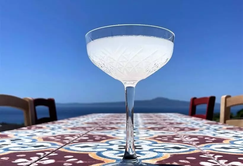 هتل Rustic Hill Private Pool Suites