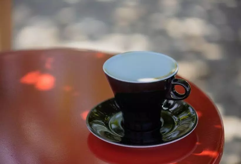 هتل Rustic Hill Private Pool Suites