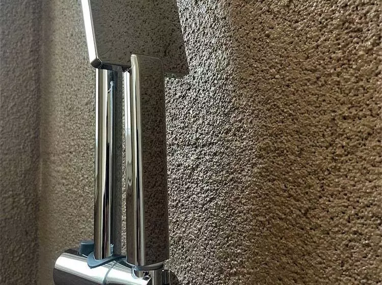 هتل Rustic Hill Private Pool Suites