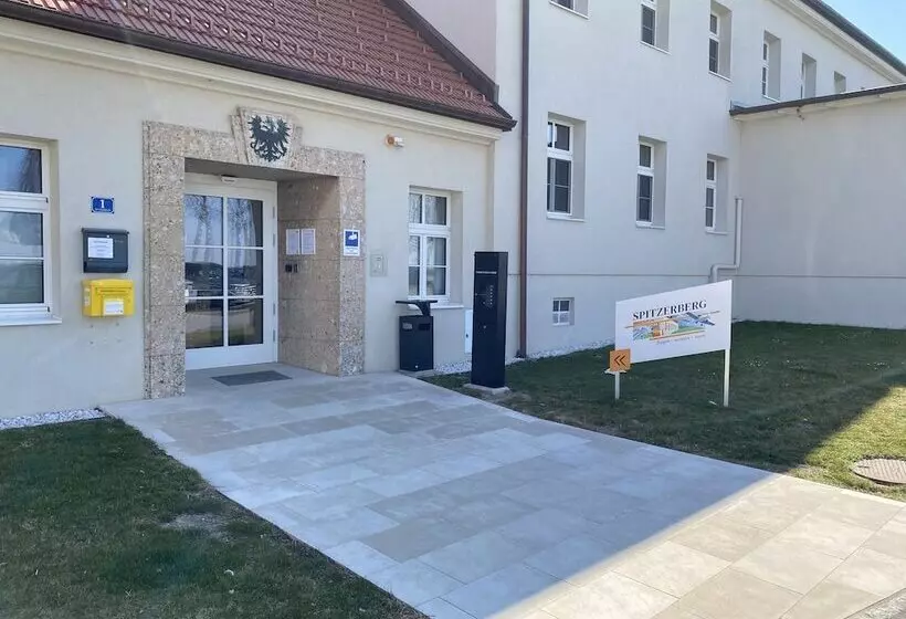 Hotelli Spitzerberg By Bsmart