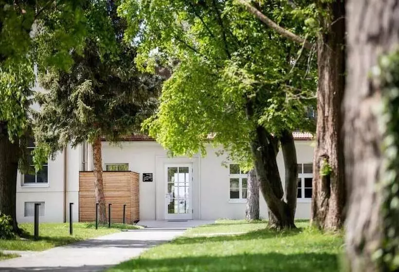 Hotelli Spitzerberg By Bsmart