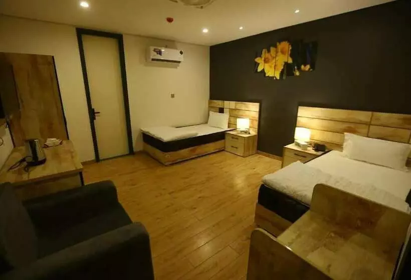 هتل Star Inn