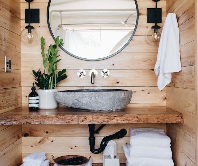 Отель Walden Retreats Hill Country