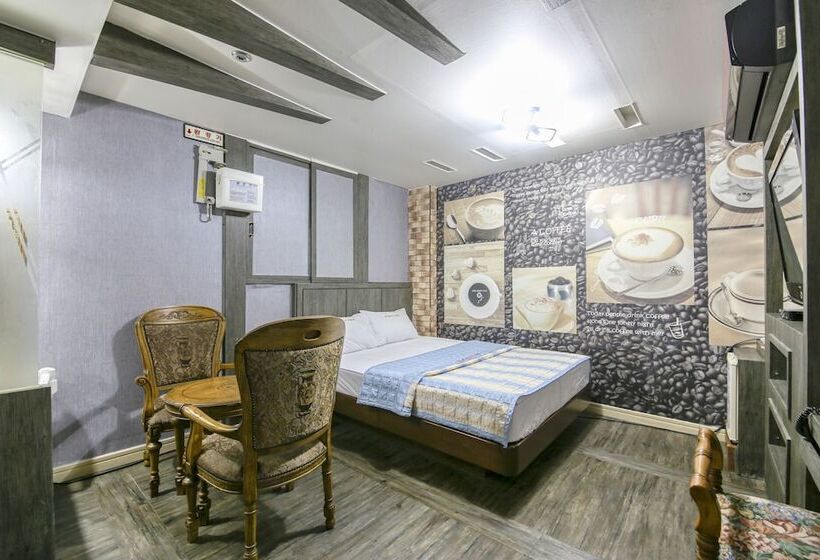 Pearl Veronica Self Checkin Motel