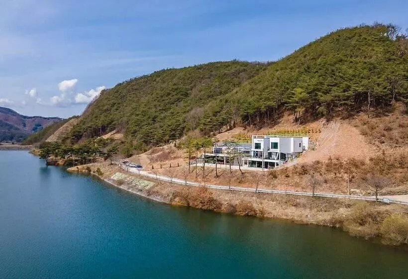 Majatalo Chungnam Cheongyang Kongmaea Poolvilla