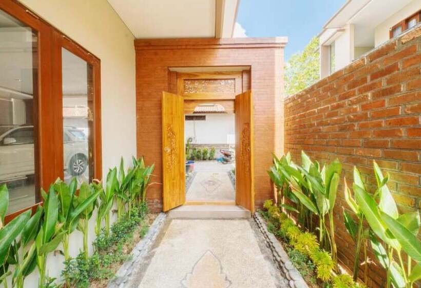 پانسیون Komala Homestay By Ecommerceloka