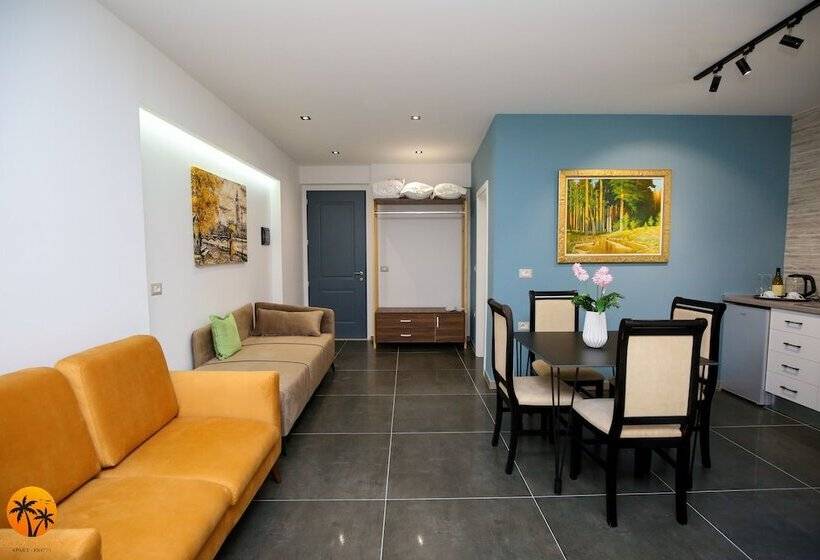 膳宿费 Palm Suites Apartment Suite