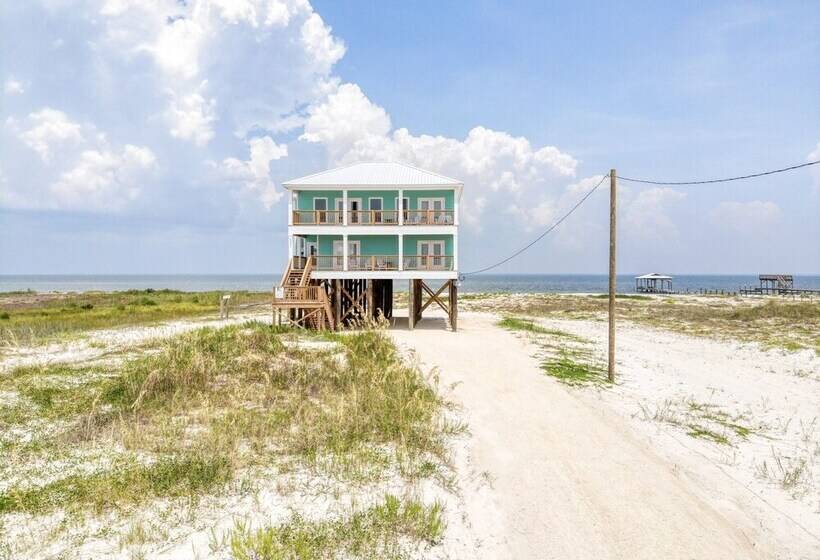 Salty Seahorse   Waterfront! Pet Friendly! Game Room, Pool Table, Beautiful Views   Room For The Who