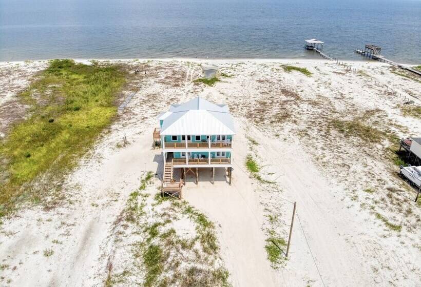 Salty Seahorse   Waterfront! Pet Friendly! Game Room, Pool Table, Beautiful Views   Room For The Who