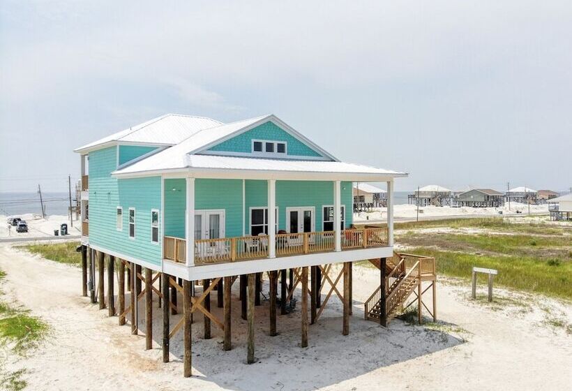 Salty Seahorse   Waterfront! Pet Friendly! Game Room, Pool Table, Beautiful Views   Room For The Who