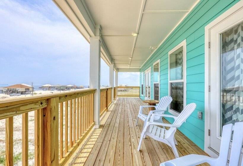 Salty Seahorse   Waterfront! Pet Friendly! Game Room, Pool Table, Beautiful Views   Room For The Who