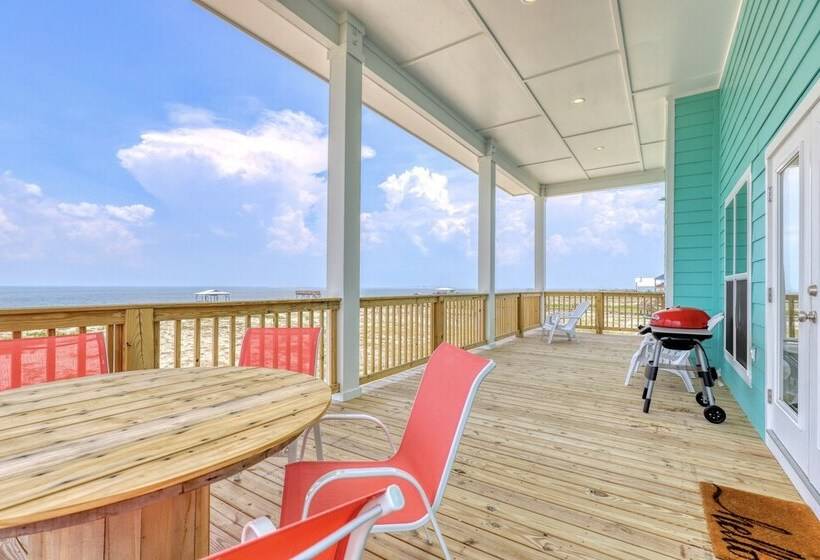Salty Seahorse   Waterfront! Pet Friendly! Game Room, Pool Table, Beautiful Views   Room For The Who
