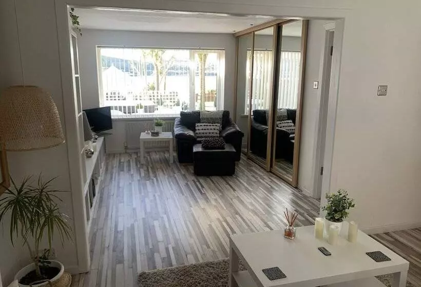 Seaview Cottage On The Island