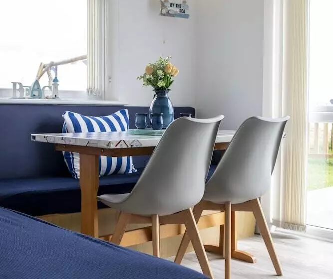 Stunning 3 Bed Cottage In Lowestoft