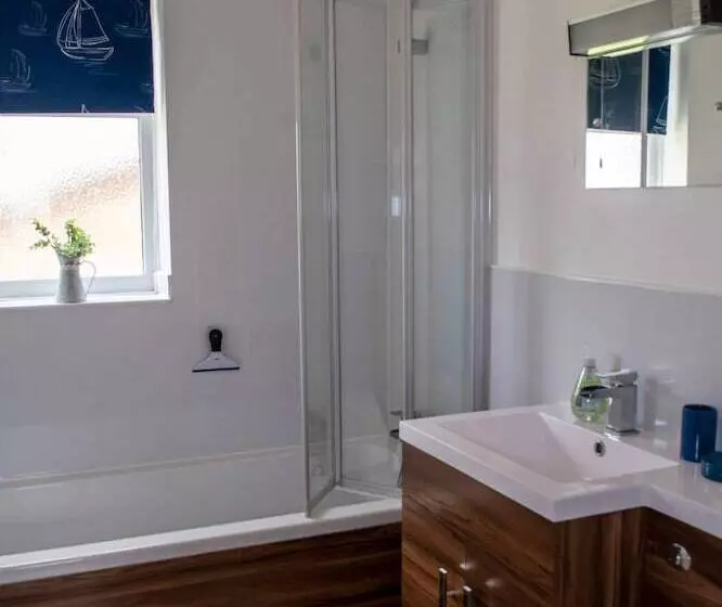 Stunning 3 Bed Cottage In Lowestoft