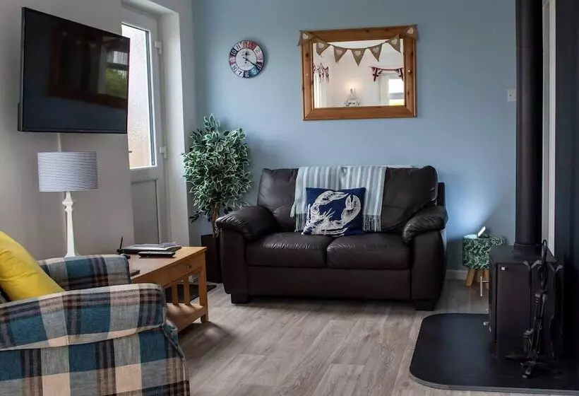 Stunning 3 Bed Cottage In Lowestoft