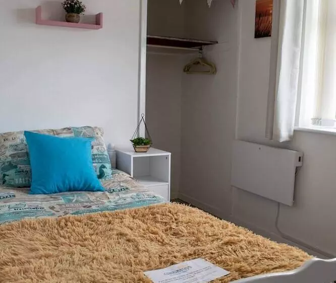 Stunning 3 Bed Cottage In Lowestoft